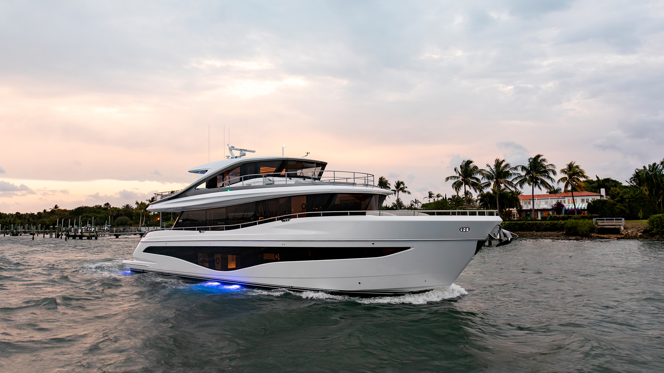 X80 Super Flybridge Yacht | 80ft Yacht | Princess Yachts